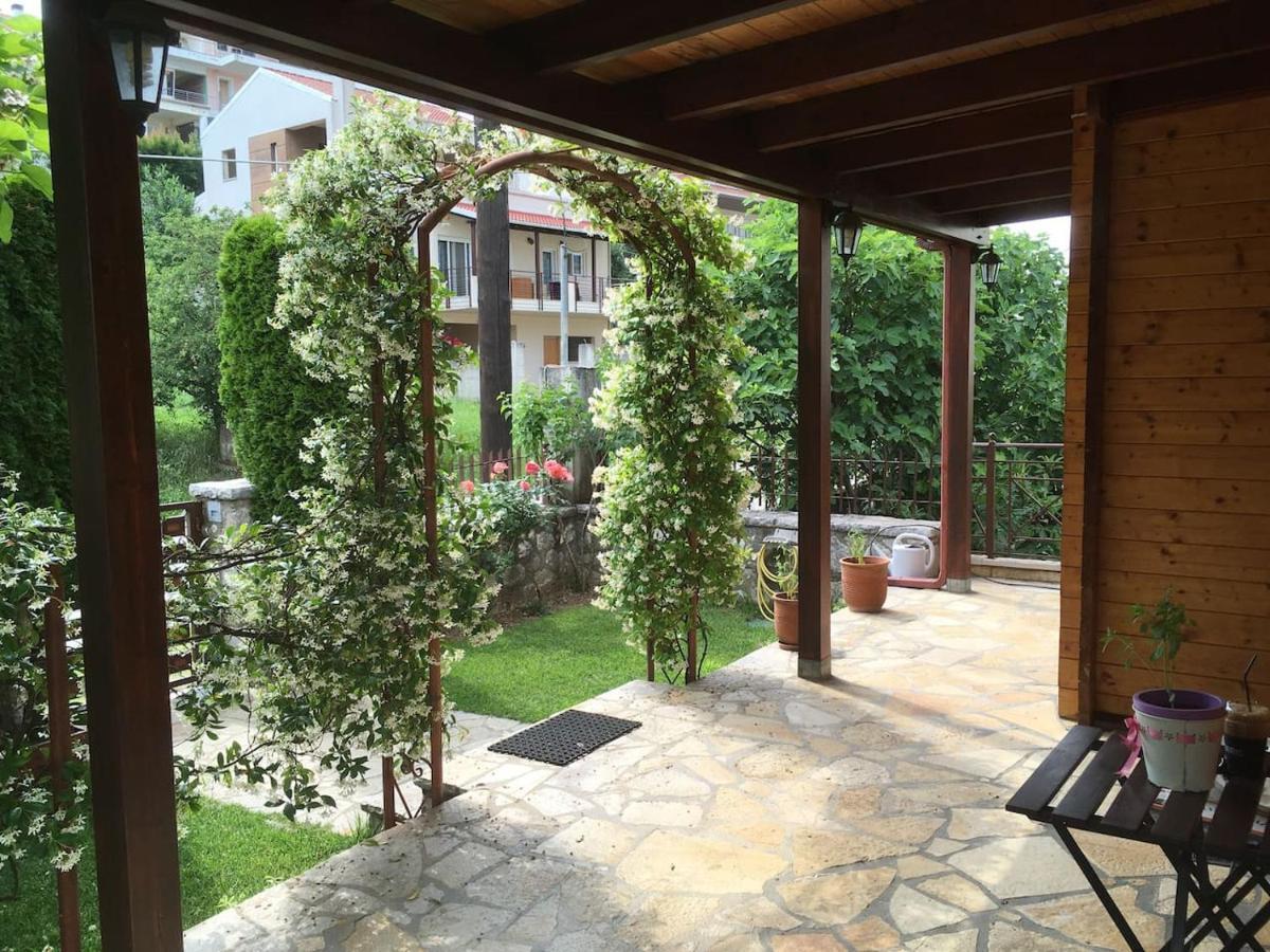 Wooden House In Ioannina Apartment Exterior photo